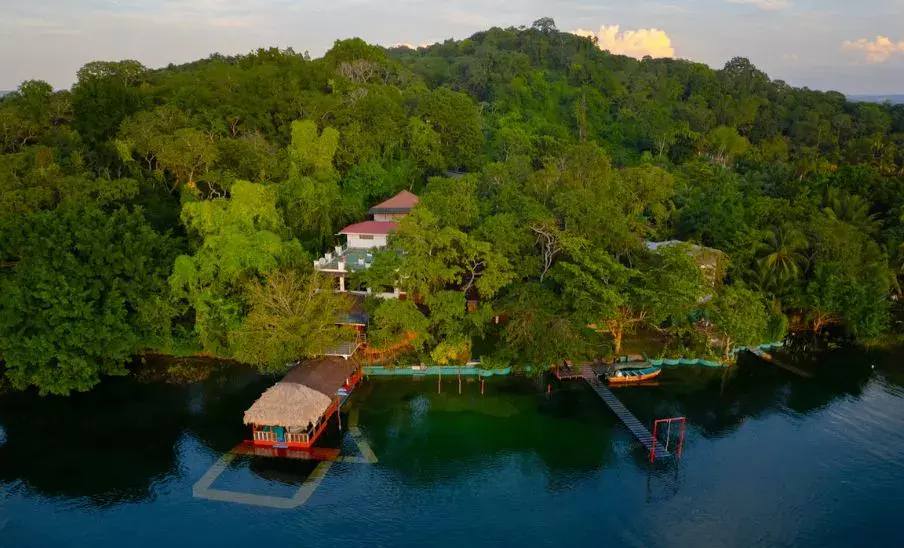 Hotel Las Luciérnagas, alojamiento a orillas del Lago Peten Itzá