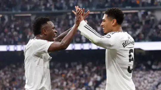 Vinícius con Bellingham