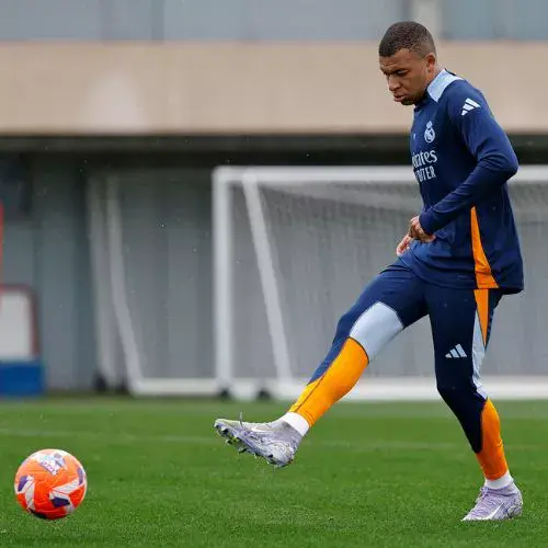 Kylian Mbappé en entrenamiento