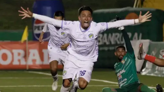 Lynner García contra los chivos