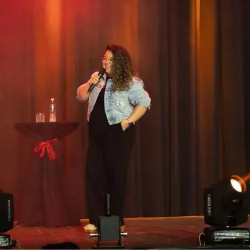 Lucía Mercedes en Teatro Delirio 2025, stand up