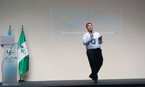 Guatemalteco de 20 años Arturo Maldonado finalista del Global Studen Prize 2025