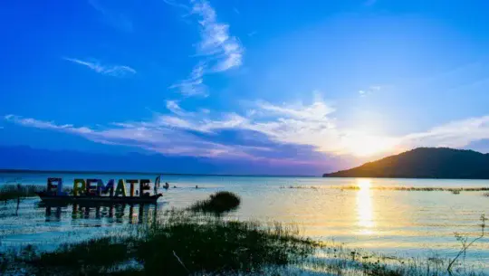 Lugares turísticos en El Remate, Petén
