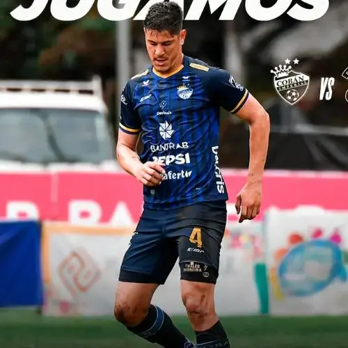 Uniforme de local de cobán 2025