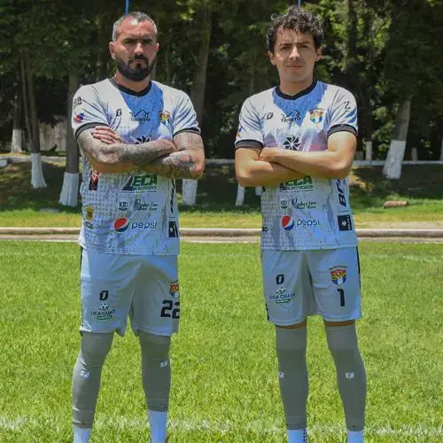 Uniforme de visita de aurora 2025