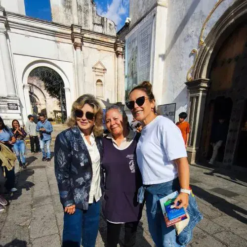 Angélica María y Angélica Vale visitan Antigua Guatemala