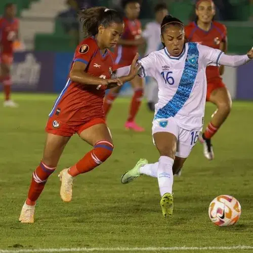 Jemery Myvett con Selección Nacional Femenina de Guatemala