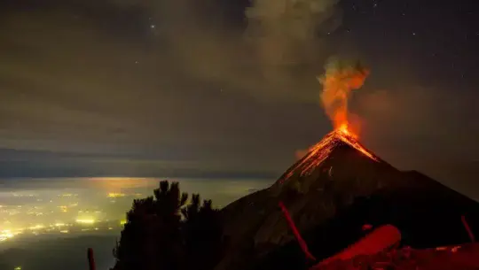 Restricción de ascensos al Volcán Acatenango