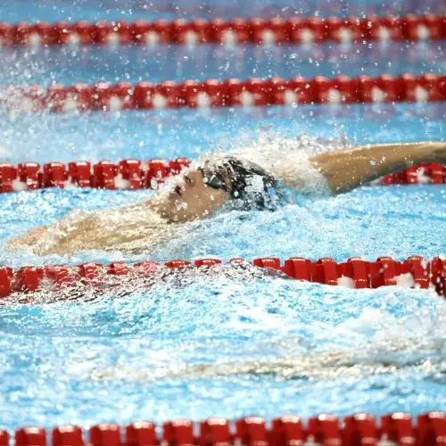 Roberto Bonilla en la competencia de los 200 metros comibinados