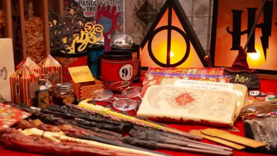 Bazar tem&aacute;tico de Harry Potter en Guatemala 2025