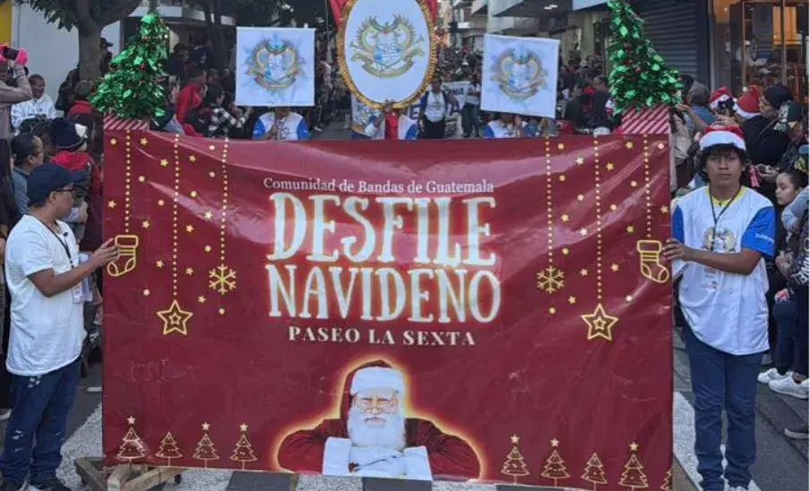Desfile Navideño 2025 en Paseo La Sexta