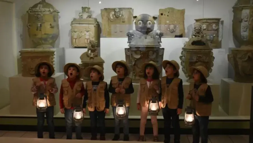 Recorrido a Oscuras 2025 en Museo Popol Vuh
