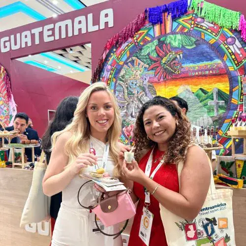 stand de Guatemala en la feria CATM 2025