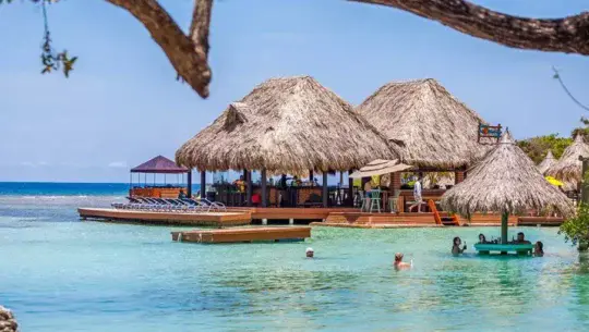 viajar de Guatemala a Roatán