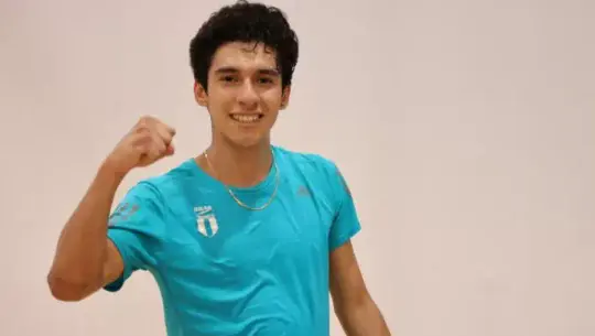 Alejandro Enríquez ganó el oro en Juegos Bolivarianos 2025 en Squash