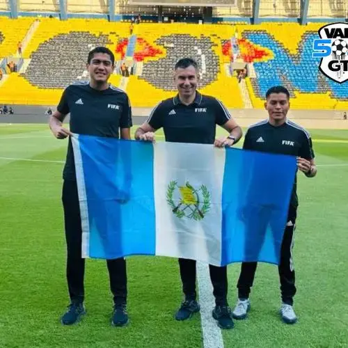 Árbitros guatemaltecos en la Copa Árabe 2025