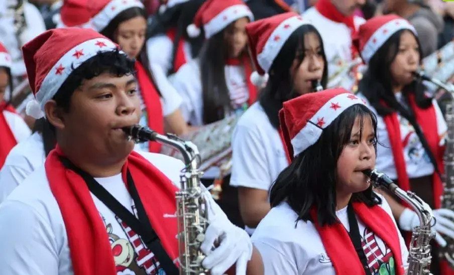 Desfile de Bandas Navideñas 2025 en Guatemala