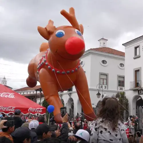 Desfile de Globos Gigantes para celebrar la Navidad 2025 en Ciudad Cayalá