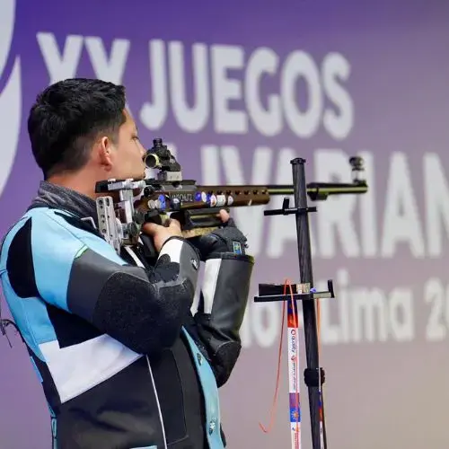 Douglas Oliva obtuvo la medalla de oro en Tiro Deportivo en los Juegos Bolivarianos 2025