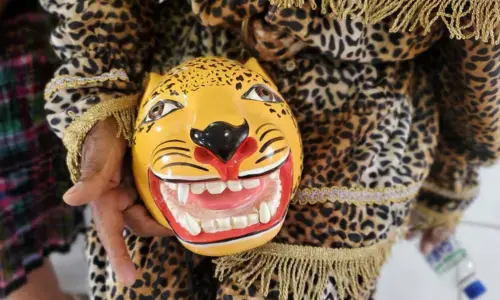 El Rabinal Achí contará con nueva indumentaria máscara jaguar