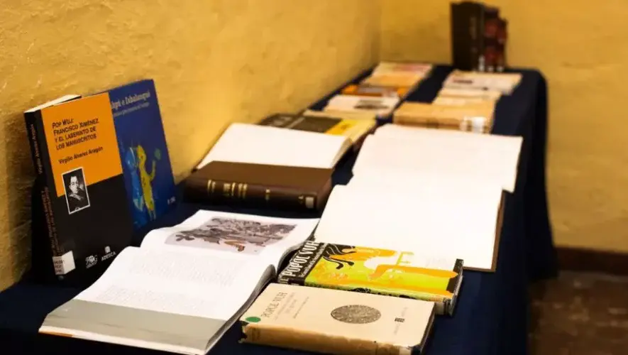 Feria del Libro 2025 en CFCE Antigua