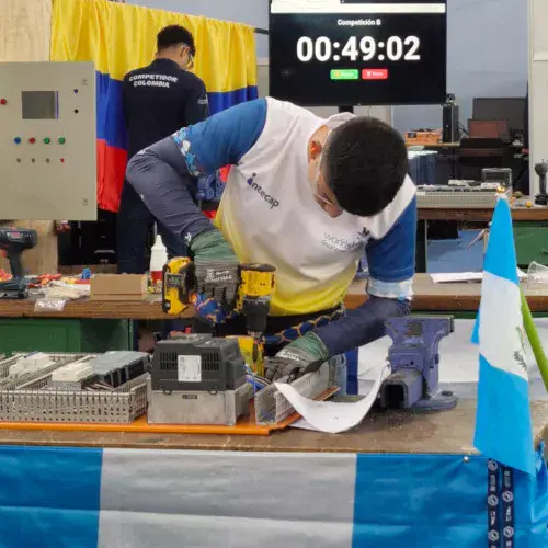 Guatemaltecos que ganaron medallas en WorldSkills Américas 2025 en Chile
