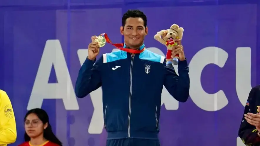 Natación Erick Gordillo sumó su tercer oro en los Juegos Bolivarianos 2025