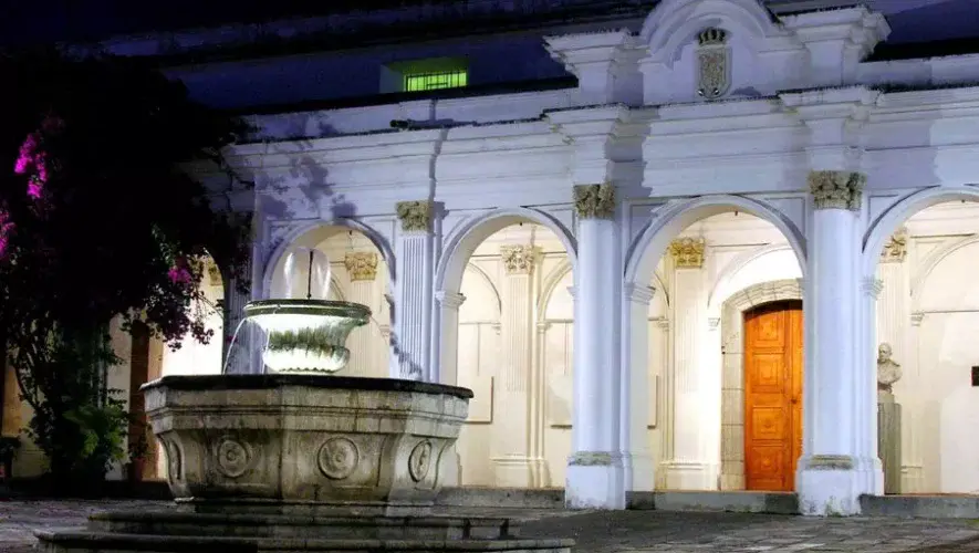 Noche de los Museos 2025 parqueos, buses y museos participantes