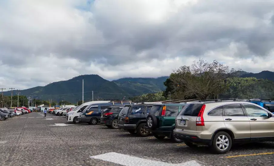 Plataforma para ver disponibilidad de parqueos en Antigua Guatemala en tiempo real