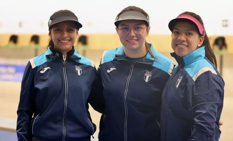 Polymaria Velásquez, Ingrid Vela y Gloria Rivas