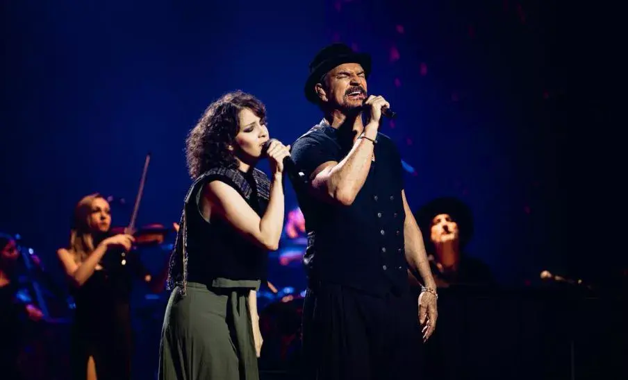 Ricardo Arjona y Gaby Moreno cantaron juntos por segunda noche consecutiva en la Residencia en Guatemala 2025
