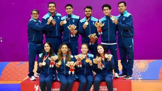 Selección Nacional de Bádminton logró el oro por equipos en los Juegos Bolivarianos 2025