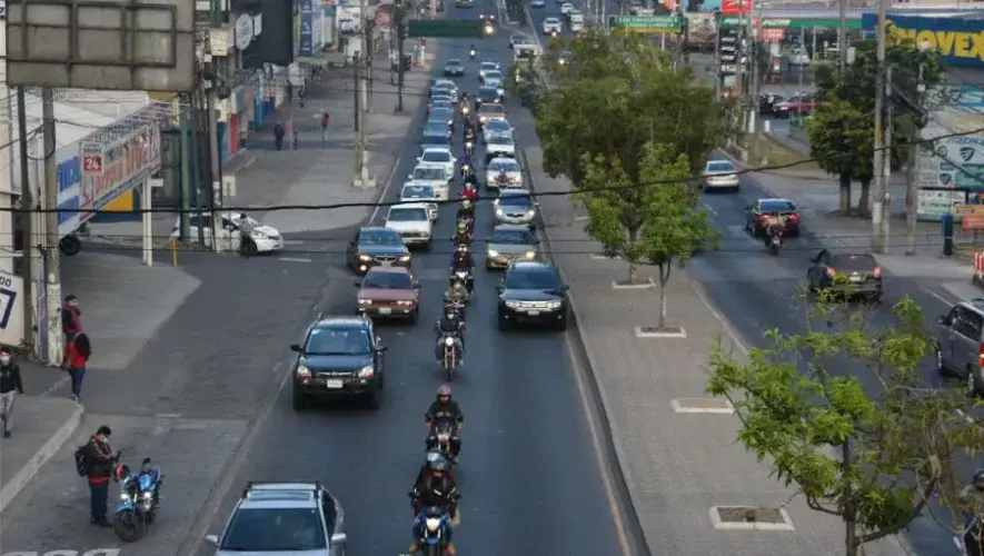 Tráfico en Guatemala durante el fin de año 2025