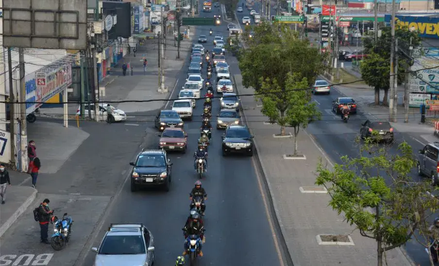 Tráfico en Guatemala durante el fin de año 2025