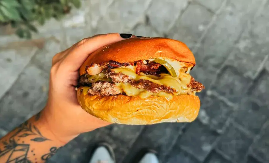 Restaurantes de smash burgers en Guatemala