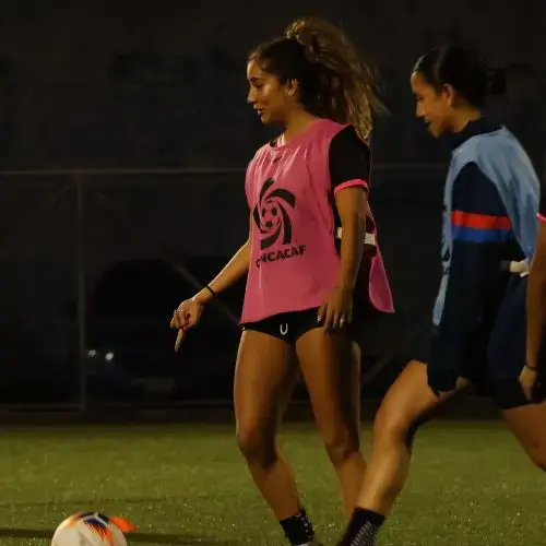 Acacia Edwards Municipal Femenino