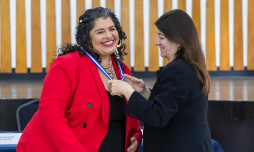 Brenda Lemus Gordillo Medalla Popol Wuj 2025