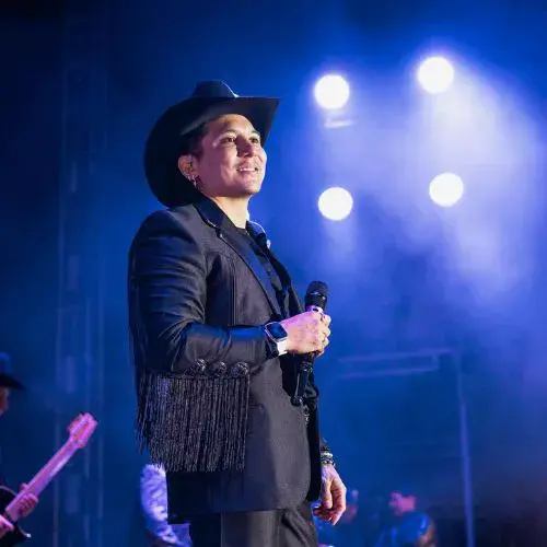 Cantante Edwin Luna y La Trakalosa de Monterrey en Huehuetenango