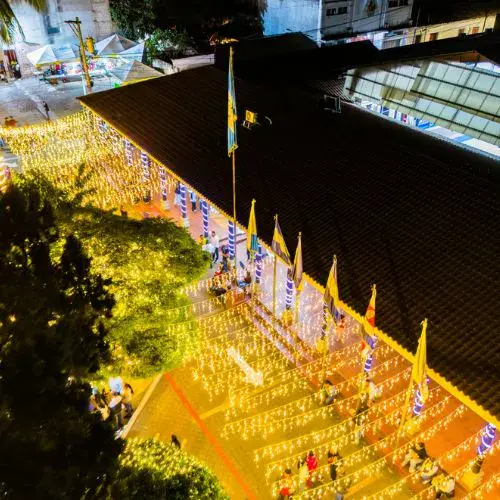 Decoración navideña en Parque Plaza de La Marimba