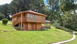 Entre Nubes y Montañas