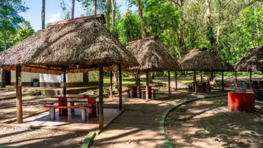 Horarios de fin de año 2025 en el Parque Naciones Unidas