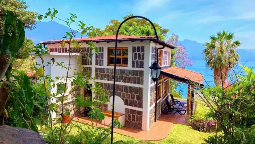 La Casa Bonita del Lago Atitlán