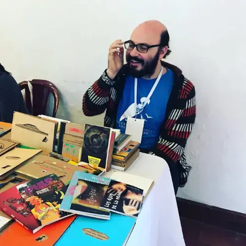 Presentación de libros en La Santa restaurante