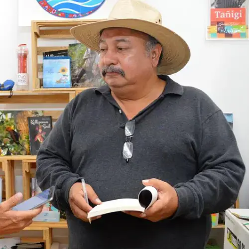 Presentación libros en La Santa restaurante
