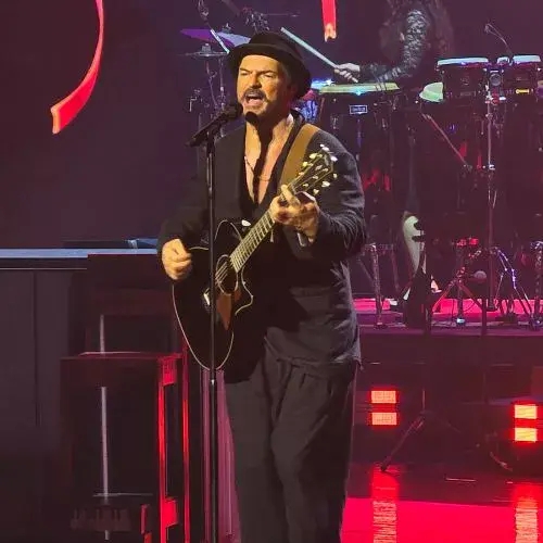 Programa El Gordo y la Flaca destacó la residencia de Ricardo Arjona en Guatemala 2025.-