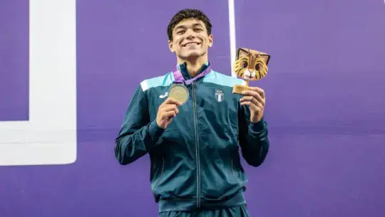 Roberto Bonilla ganó el premio a Mejor Atleta Juvenil de América 2025