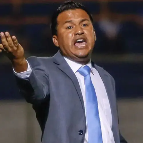 Amarini Villatoro debutó con triunfo como entrenador del Cartaginés en el Clausura 2026