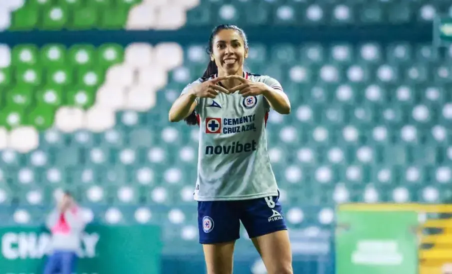 Ana Lucía Martínez anotó doblete en la goleada y debut del Cruz Azul Femenil en el Clausura 2026