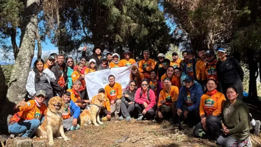 Ascenso a Volc&aacute;n Chicabal y voluntariado