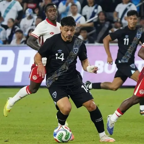 Darwin Lom con The Strongest para la temporada 2026